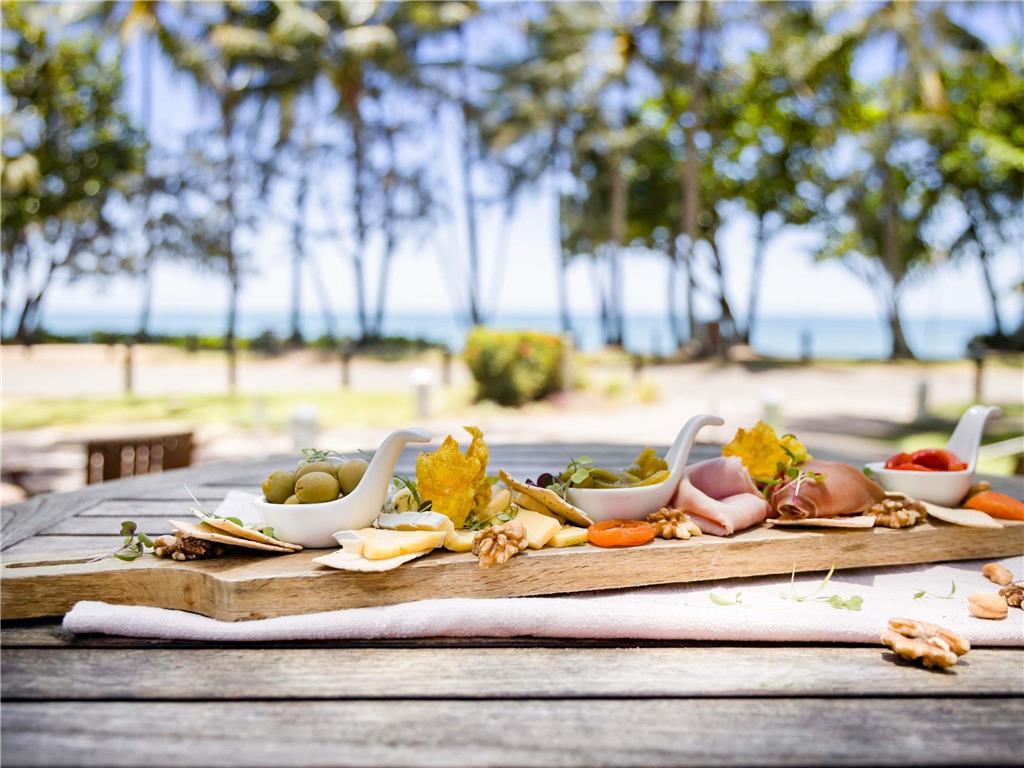 فندق The Reef House Adults Retreat بالم كوف المطعم الصورة